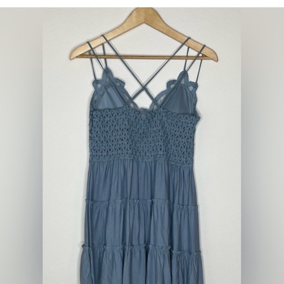 Zenana Tank 1X Lace Detail Vneck Blue Babydoll Style Flowy Feminine - Picture 11 of 14